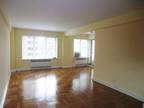 HUGE Park Ave 1bed Dining Alcove BALCONY Close to Grand Central! -