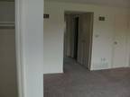 $481 / 1br - 635ft² - Large 1BR with massive walk-in wardrobe!!