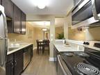 $799 / 1br - Water views! Completely renovated!Stainless Steel/granite/Cherry