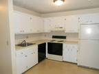 $750 / 1br - Avail 12/13 - Modern Bathrooms, Dining Room, Pool