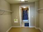 $1260 / 1br - 813ft² - Gorgeous w/ HUGE closet!! Come see us today for your