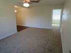 $555 / 1br - Cute Updated Upstairs 1/1 in Small Complex Near U of H