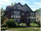 $1550 / 3br - 3 BR on Green St: August 2014