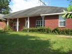 $1500 / 4br - 3097ft² - Custom brick home w 2car garage and whirpool tub