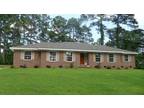 $1295 / 3br - 2227ft² - 3 Bedroom 2 Bath Home in Old Woodvalley