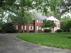 $2495 / 5br - 4000ft² - Beautiful 2-story brick - 86th & Spring Mill