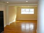 $1200 / 1br - Spacious Modern One Bedroom Apartment
