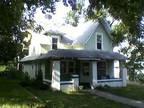 $500 / 3br - 1500ft² - 1 1/2 Story house with double garage