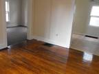 $895 / 3br - Nothing special outside/ Very nice inside