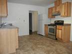 $1100 / 3br - 1600ft² - Spacious 3 bedrm, 1 bath, 10 min from town