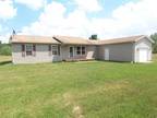 $850 / 3br - 1392ft² - Beautiful 3 Bedroom on 2 acres