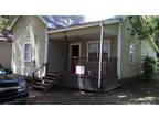 $425 / 2br - 952ft² - Large 2 bedroom, 1 bath ready for IMMEDIATE MOVE IN!