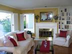 $3950 / 3br - 1650ft² - 3 bd - 2 bth home with a view in San Carlos hills