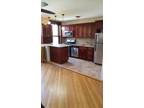 Grand Brownstone Apt w/ SS app minutes to A/C trains!!!