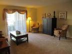 2 Beds - Country Club Apartments