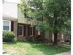 $750 / 3br - AUTUMN AIR SPECIAL! TOWNHOME with NEW Carpet & Fenced Backyard!