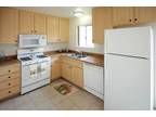 $1687 / 2br - 1020ft² - Beautiful 2Bd/ 1.5 Bath Townhome Available Today!