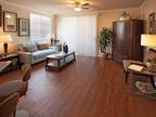 3 Beds - Town Center Apartments