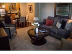 2 Beds - Lyndale Plaza