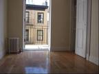 218 Avenue A : 2 bd 1 ba