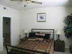 2 Beds - Colonnade
