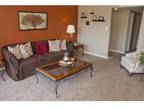 2 Beds - River Road Apartments