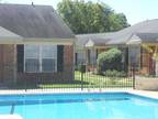 3 Beds - Willow Oaks Apartments