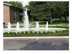 2 Beds - Fountain Parc Apartments & Townhomes