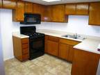 2 Beds - Windwood Apartments
