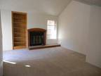 3 Beds - Eastlake Apartments