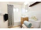 $1688 / 1br - 676ft² - Spacious 1 Bed Located 36th Ave w/ Hardwood