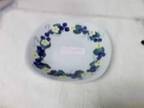 blueberry small white plate - $5 (Lewis Center)