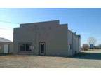 2400ft² - commercial building for rent