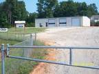 3200ft² - Commercial Bldg/Ofc. w/ 1-1/2 acre fenced lot FOR LEASE (Hwy.