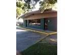 1196ft² - Retail Space (615 West Sealy)