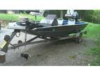 2001 Grumman Renegade 160 16' fishing aluminum bass boat w/mercury 40hp and trai