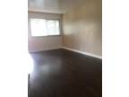 2bedroom walking distance to BART