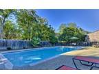 $785 / 1br - __AWESOME deals!__Newly renovated apts___Bring your pets!