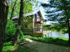 Beautiful, 200 year old Log home with 2 bedrooms in Indianapolis