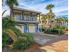Private beach and pool 4 bedrooms Destin home