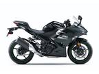 New 2022 Kawasaki Ninja® 400 Metallic Carbon Gray/Metallic Flat Spark Black