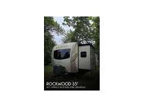 Forest river rockwood signature ultra lite 8329ss travel trailer 2019