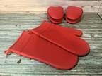 Cuisinart Silicone Oven Mitts Set of 4 Red Rubber Waffle