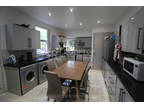 10 bed Detached House in Leeds for rent