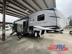 2022 Forest River Forest River Rv Cherokee Arctic Wolf 321BH 32ft