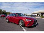 2019 Lexus ES 300h Luxury