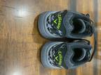 callaway elite mens golf shoes size 8. Black and green