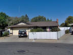 1433 Betsy Pl Exeter, CA