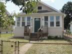 $1600 / 3br - 1240ft² - Walk to beach Newly remodeled single family house