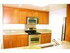 $2595 / 1br - 900ft² - Remodeled Townhouse Style Apartment in Great Complex